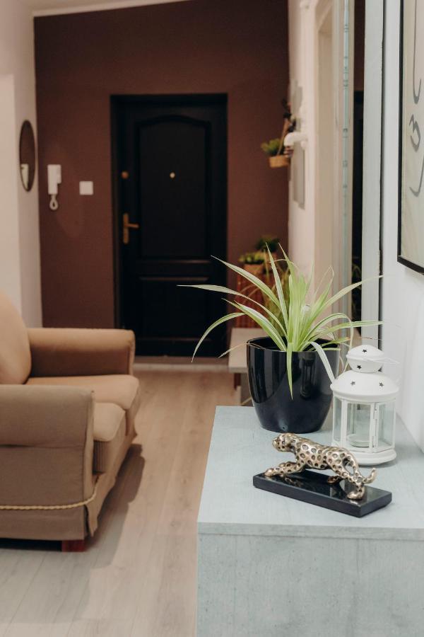 Wolska 80m2 - 7 People, 3 Apartament *